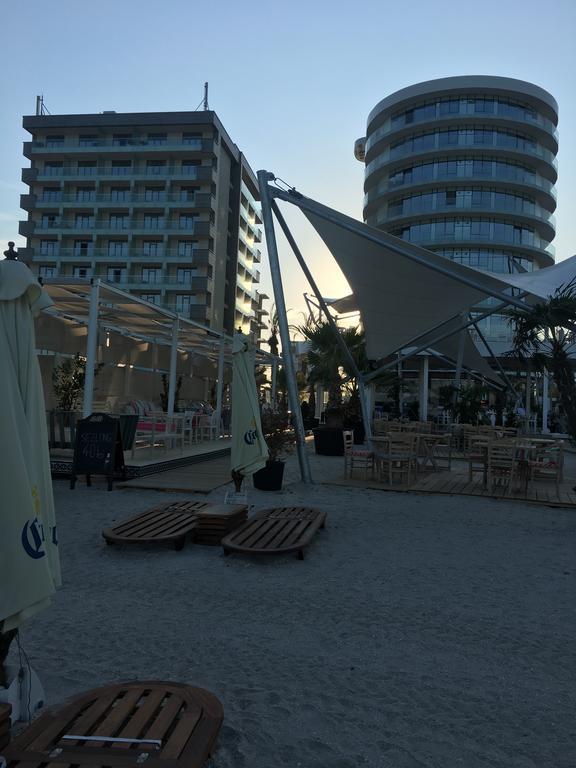 Arthemis Apartment Mamaia Buitenkant foto