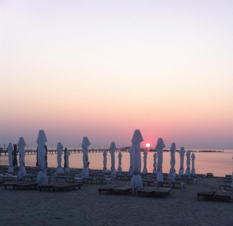 Arthemis Apartment Mamaia Buitenkant foto