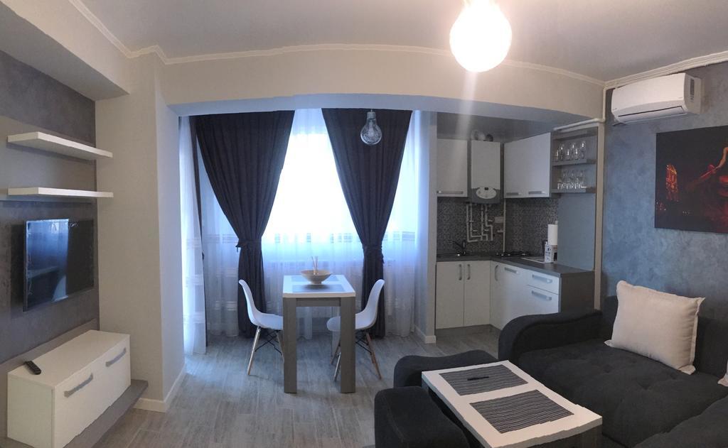 Arthemis Apartment Mamaia Buitenkant foto