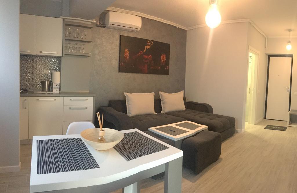 Arthemis Apartment Mamaia Buitenkant foto