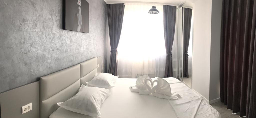 Arthemis Apartment Mamaia Buitenkant foto