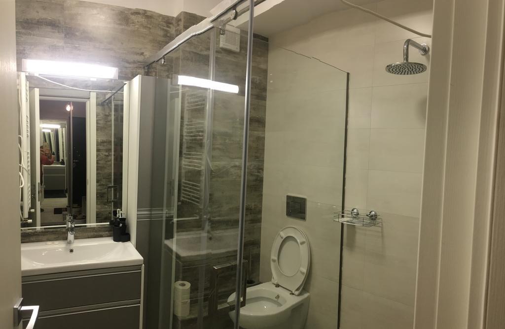 Arthemis Apartment Mamaia Buitenkant foto