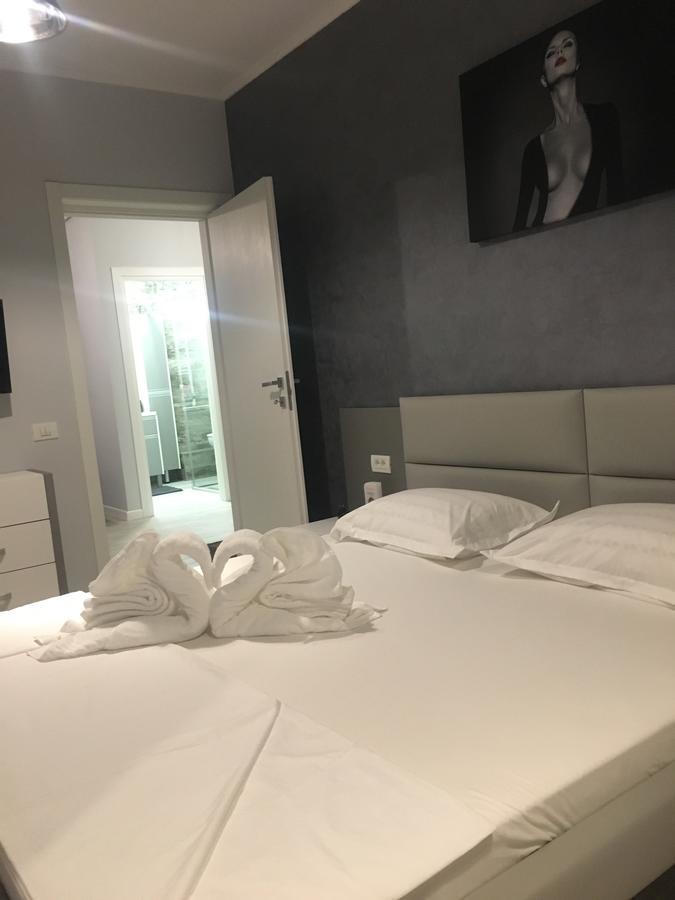 Arthemis Apartment Mamaia Buitenkant foto
